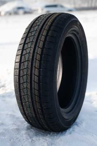 фото протектора и шины ICEPIONEER 868 Шина ZMAX ICEPIONEER 868 225/60 R18 104H